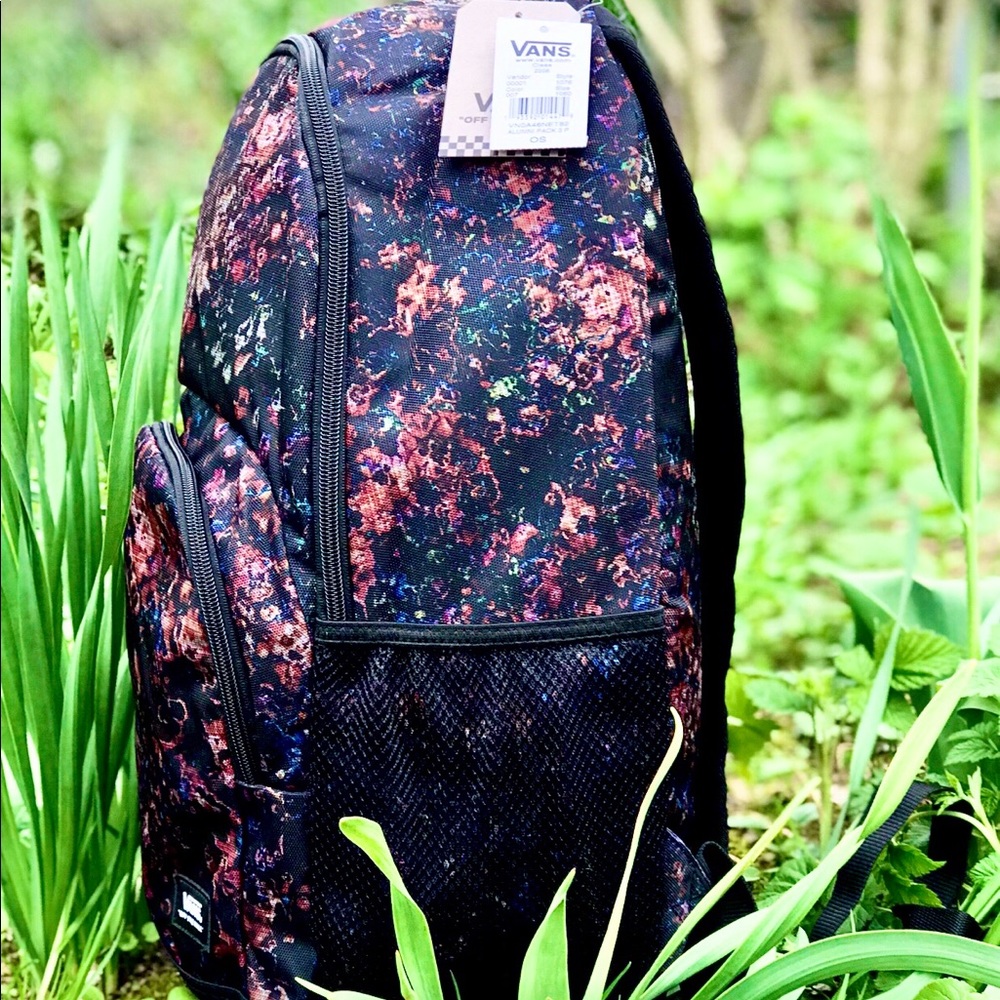 Last! NWT Vans Alumni Galaxy 3P Alumni Backpack - Picture 7 of 8